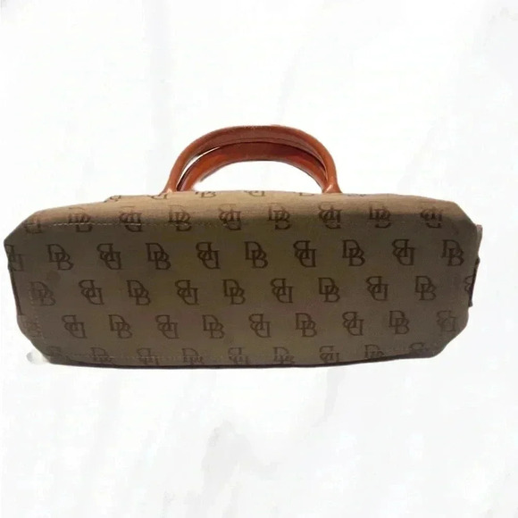 Dooney and Bourke classic leather canvas shoulder all over print tote handbag - Picture 3 of 8